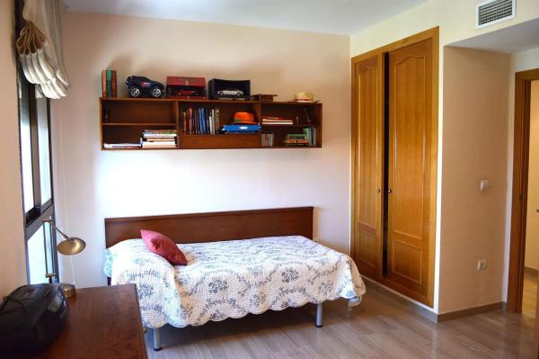 Dúplex en avenida Marina Baixa