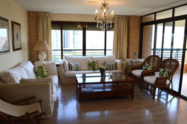 Dúplex en avenida Marina Baixa