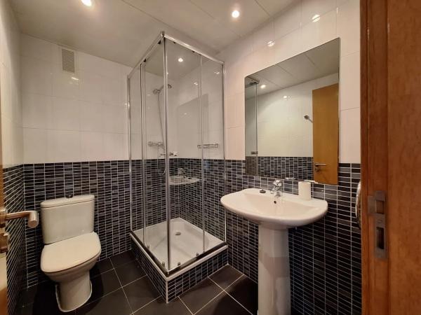 Piso en calle Presidente Adolfo Suárez