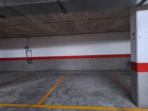 Piso en calle Presidente Adolfo Suárez