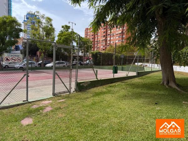 Piso en calle del Esperanto, 23