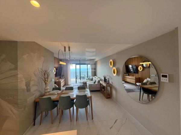 Piso en avenida República Argentina, 17