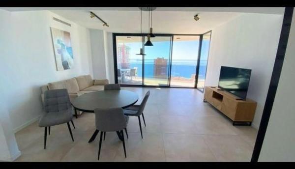 Piso en calle Presidente Adolfo Suárez