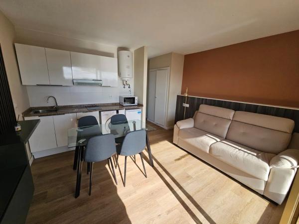 Estudio en avenida Juan Fuster Zaragoza, 3