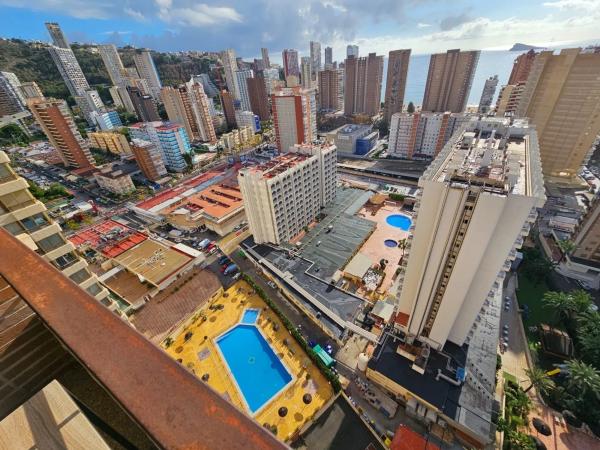 Estudio en avenida Juan Fuster Zaragoza, 3