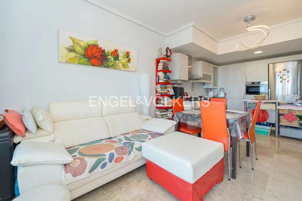 Piso en calle Presidente Adolfo Suárez, 20