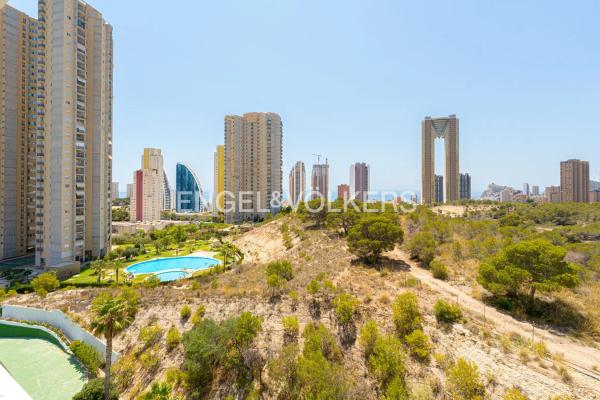 Piso en calle Presidente Adolfo Suárez, 20