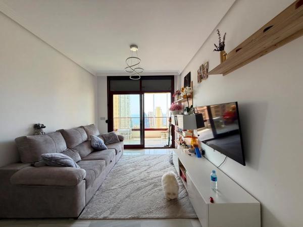 Piso en calle Presidente Adolfo Suárez, 12