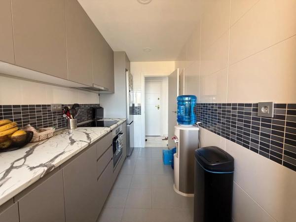 Piso en calle Presidente Adolfo Suárez, 12