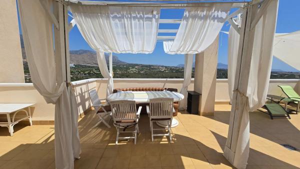 Ático en calle Presidente Adolfo Suárez, 18