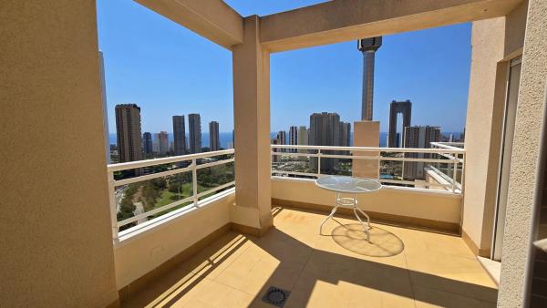 Ático en calle Presidente Adolfo Suárez, 18