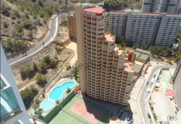 Piso en calle de viena, 6 b