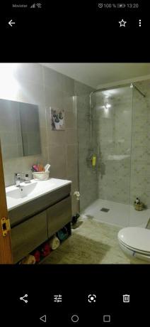 Piso en calle de viena, 6 b