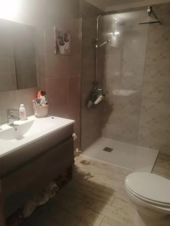 Piso en calle de viena, 6 b