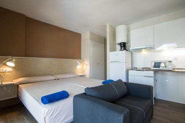 Estudio en avenida Juan Fuster Zaragoza, 3