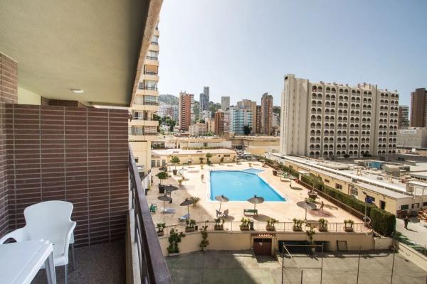 Estudio en avenida Juan Fuster Zaragoza, 3