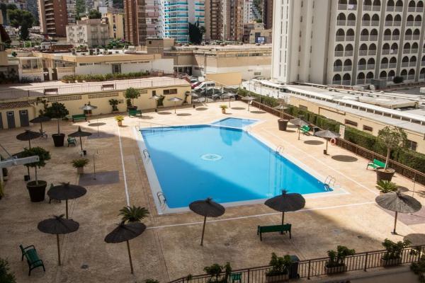 Estudio en avenida Juan Fuster Zaragoza, 3