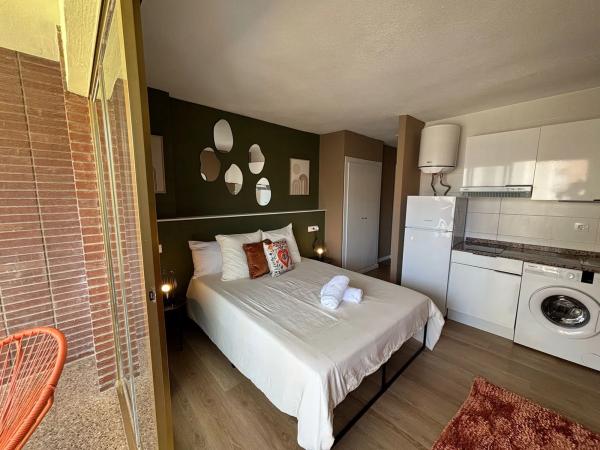 Estudio en avenida Juan Fuster Zaragoza, 3