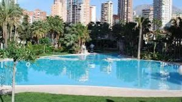 Piso en avenida Juan Fuster Zaragoza, 6