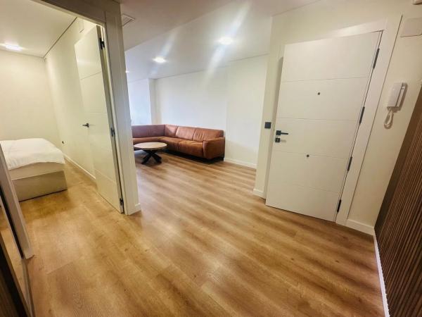 Piso en avenida Juan Fuster Zaragoza, 6