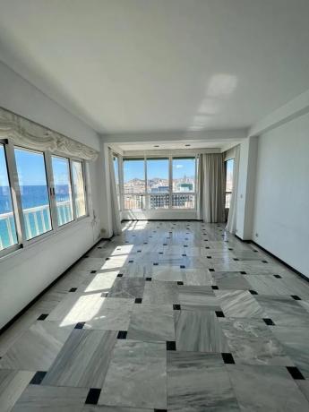 Piso en avenida Alcoy