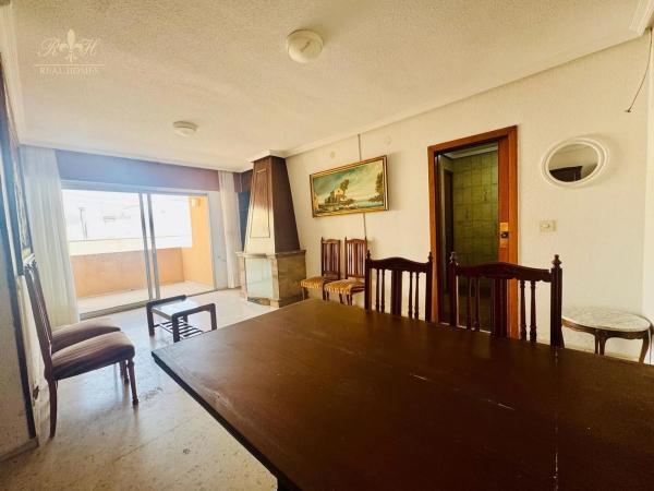 Piso en calle Ramón y Cajal