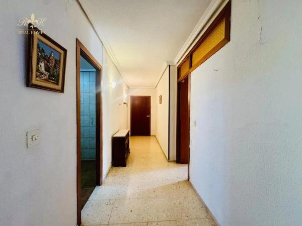 Piso en calle Ramón y Cajal