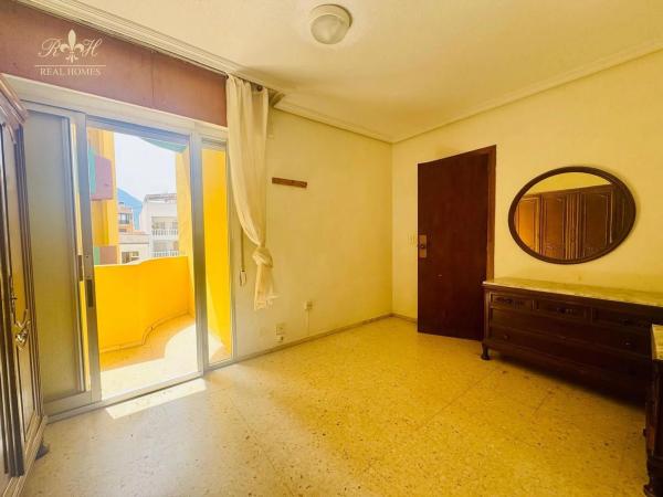 Piso en calle Ramón y Cajal