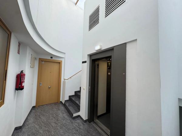 Piso en calle Berna, 5