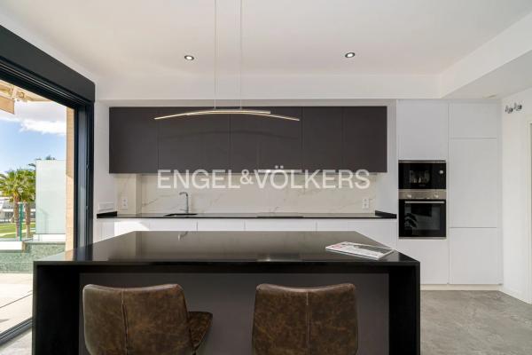 Piso en calle de Brasil, 2