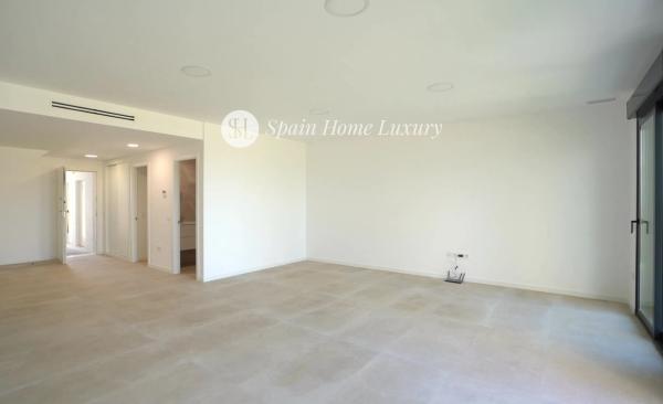 Dúplex en calle de Bolívia