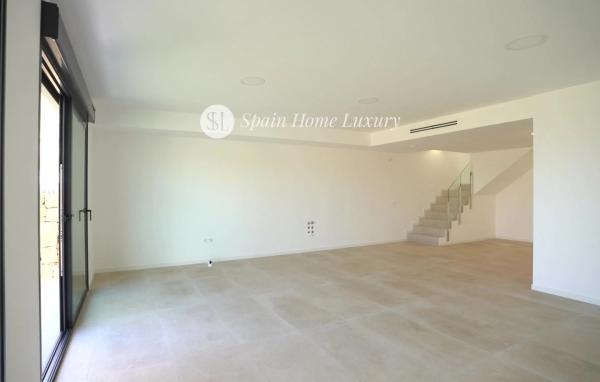 Dúplex en calle de Bolívia