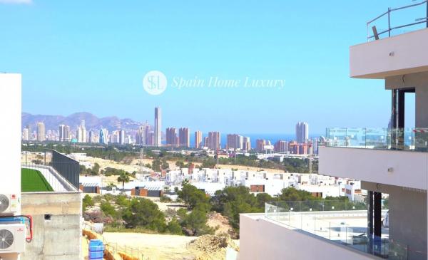 Dúplex en calle de Bolívia