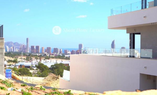 Dúplex en calle de Bolívia