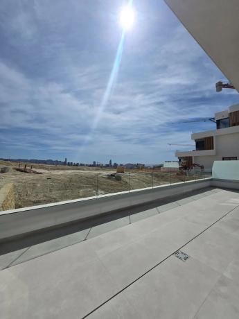 Dúplex en calle de Bolívia