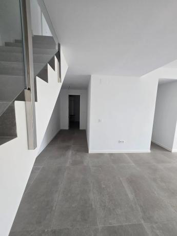 Dúplex en calle de Bolívia