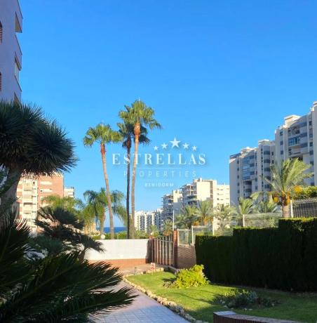 Piso en avenida Rosa dels Vents