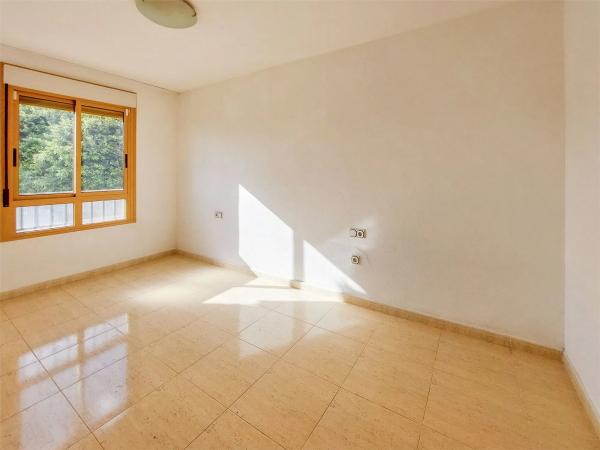 Piso en avenida Santa Maria