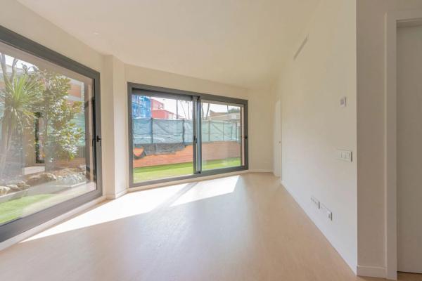 Piso en calle Canigo, 97