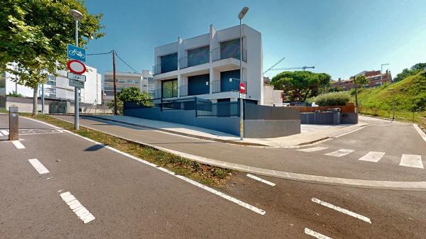 Chalet adosado en calle Mallorca, 12