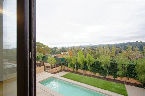 chalet de lujo independiente en el centro de Sant Cugat del Vallès