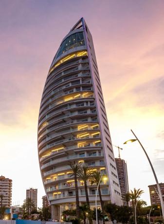 Delfin Tower