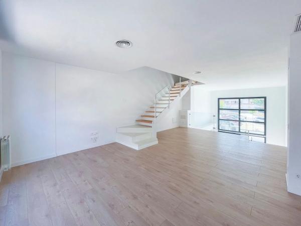 Exclusiva de 8 casas pareadas en Hostalric