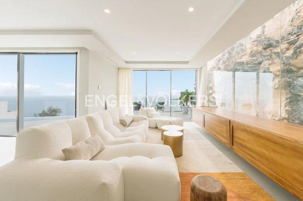 Villa con piscina infinity