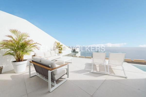 Villa con piscina infinity