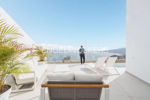 Villa con piscina infinity