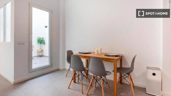 Apartamento de 2 dormitorios en alquiler en Benimaclet, Valencia