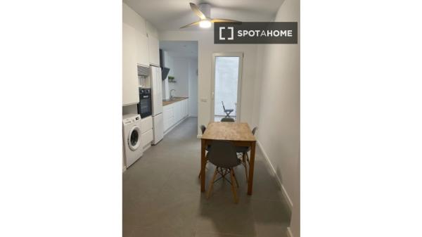 Apartamento de 2 dormitorios en alquiler en Benimaclet, Valencia