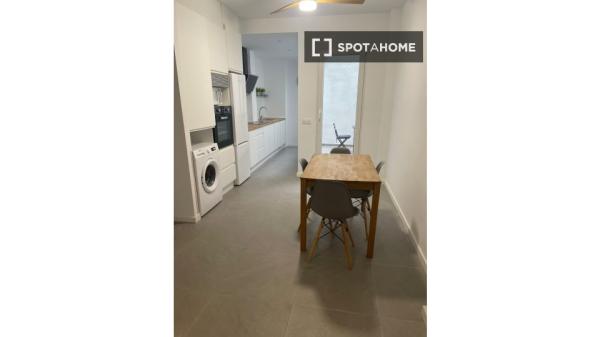 Apartamento de 2 dormitorios en alquiler en Benimaclet, Valencia