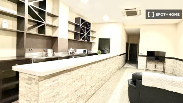 Apartamento de 2 dormitorios en alquiler en Almenara, Madrid